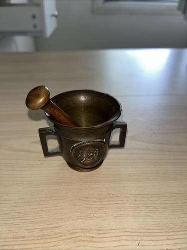 Ancien mortier pilon - mortier, et