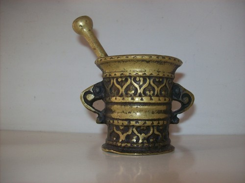 Ancien mortier bronze avec - mortier,