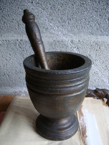Lourd mortier ancien bronze - en,