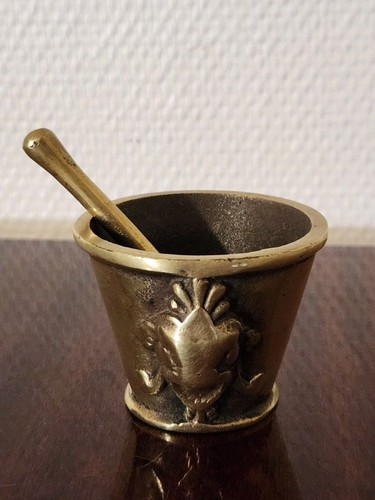 Petit mortier pilon ancien - mortier,