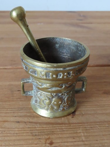 Petit mortier pillon ancien - pillon, en