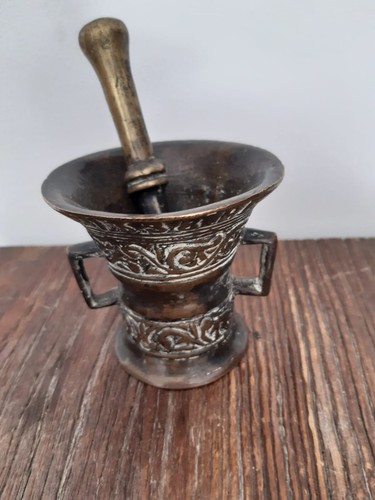 Ancien mortier pilon en - mortier,