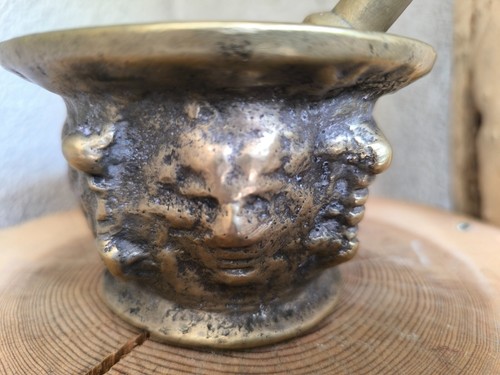 Bronze ancien mortier pilon - mortier, et